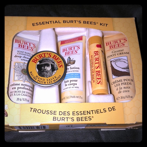 🆕❤️Burt’s Bees (tm) Essentials Kit Brand New Box - Picture 1 of 4